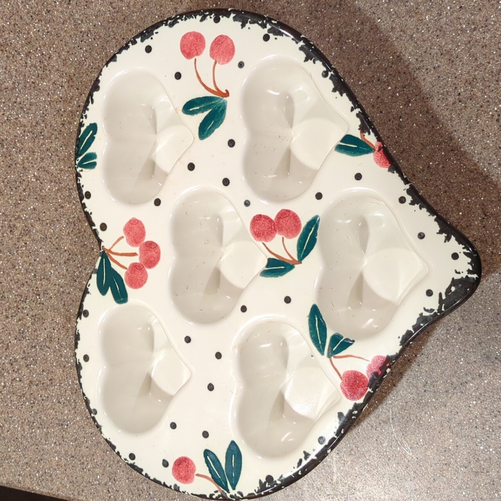 Vintage Chaparral Stoneware Heart muffin pan Cherry Design